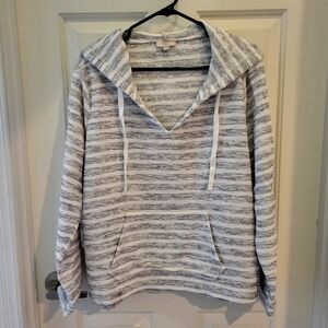 Super comfy & cozy, hooded top with front pouch pocket from Loft.  Size Med.